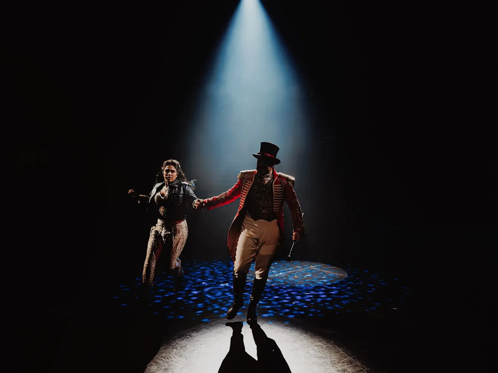 Aerial and circus acts in Come Alive! The Greatest Showman Circus Spectacular